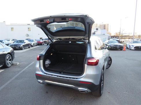 Used 2025 Mercedes-Benz GLA 250 4MATIC image 31