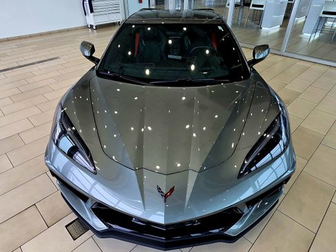 Used 2022 Chevrolet Corvette Stingray Preferred Cpe w/ Z51 Performance Package RWD image 9