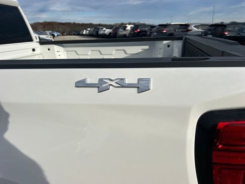 Used 2024 GMC Sierra 1500 SLT image 44