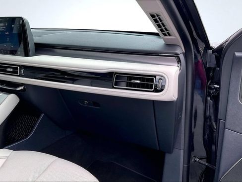 Used 2026 Lincoln Aviator AWD w/ Jet Appearance Package image 24