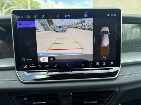 New 2026 Volkswagen Tiguan SE R-Line FWD image 19