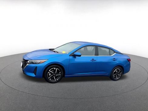 Used 2025 Nissan Sentra SV image 8