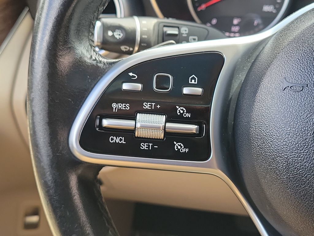 Used 2021 Mercedes-Benz GLC 300 w/ Premium Package image 9