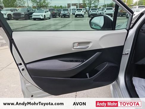 Used 2020 Toyota Corolla LE FWD image 11