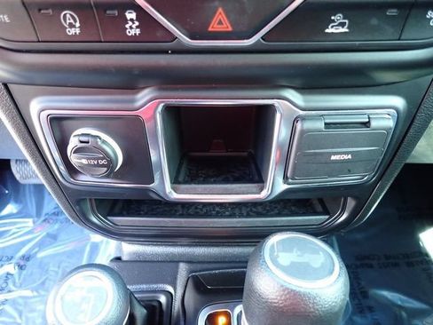Used 2022 Jeep Wrangler Unlimited Sport AWD/4WD image 23