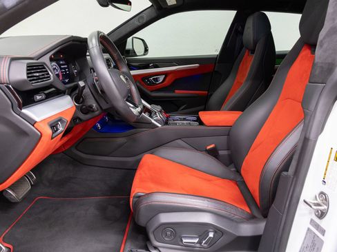 Used 2019 Lamborghini Urus AWD/4WD image 7
