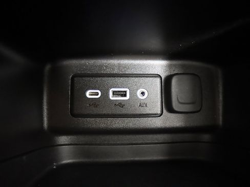 Used 2024 Chevrolet Equinox LS w/ Driver Confidence II Package image 45