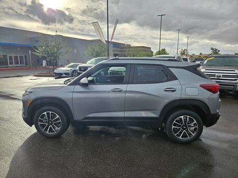 Used 2026 Chevrolet TrailBlazer LT image 2