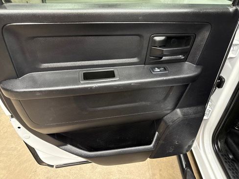 Used 2018 RAM 3500 Tradesman image 34