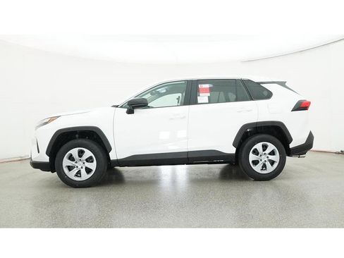 Used 2025 Toyota RAV4 LE FWD image 19
