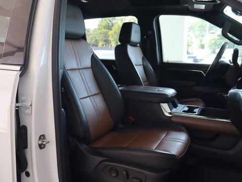 Used 2024 Chevrolet Silverado 2500 High Country w/ High Country Premium Package AWD/4WD image 51