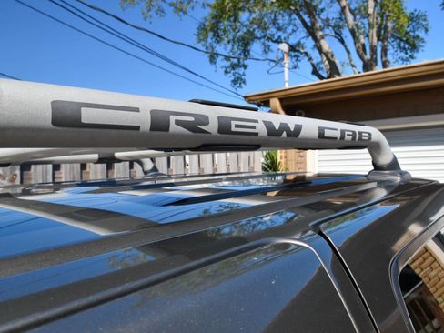 Used 2001 Nissan Frontier SE image 18