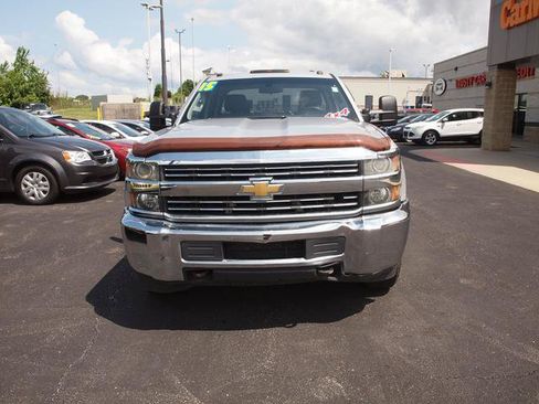 Used 2015 Chevrolet Silverado 2500 W/T w/ Snow Plow Prep Package AWD/4WD image 4