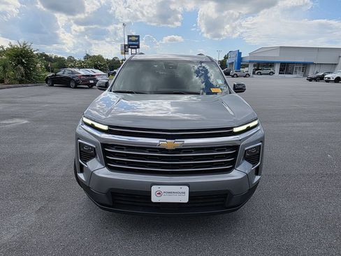 Used 2026 Chevrolet Traverse LT AWD/4WD image 8