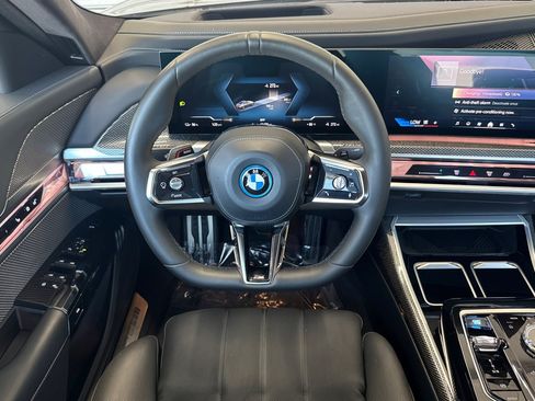 Used 2023 BMW i7 xDrive60 AWD/4WD image 32