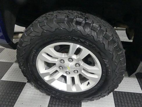 Used 2019 Chevrolet Silverado 1500 LT w/ All Star Edition image 13