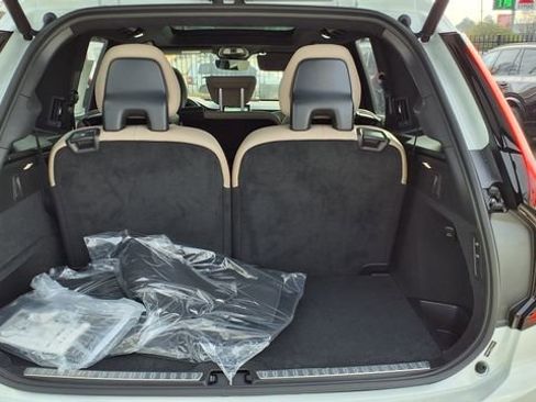 New 2026 Volvo XC90 B6 Ultra w/ Lounge Package image 10