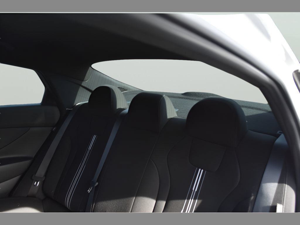 New 2026 Hyundai Elantra SEL FWD image 27