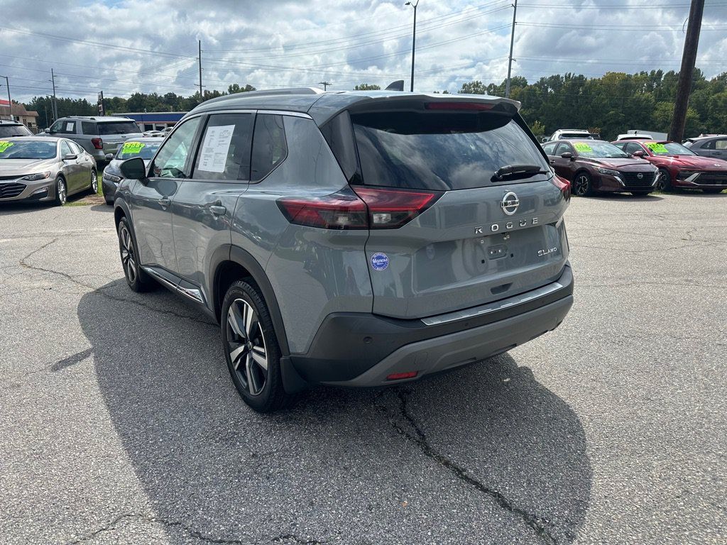 Used 2021 Nissan Rogue SL w/ Premium Package AWD/4WD image 3
