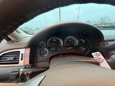 Used 2012 GMC Sierra 1500 SLT w/ SLT White Diamond Edition image 14