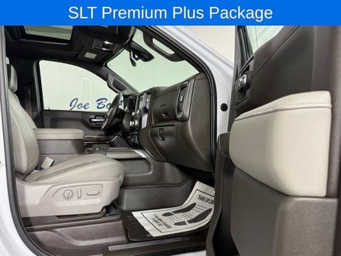Used 2019 GMC Sierra 1500 SLT w/ SLT Premium Plus Package AWD/4WD image 17