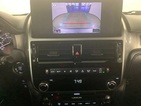 Used 2022 Lexus GX 460 Premium image 13