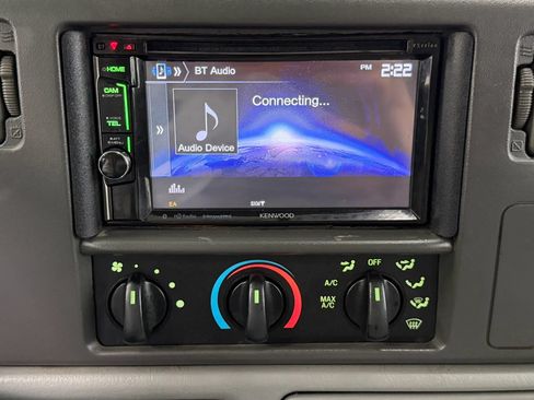 Used 2003 Ford F250 XLT AWD/4WD image 23