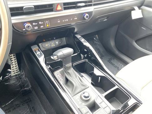 New 2026 Kia Sorento SX Prestige w/ Olive Brown Leather Package image 22