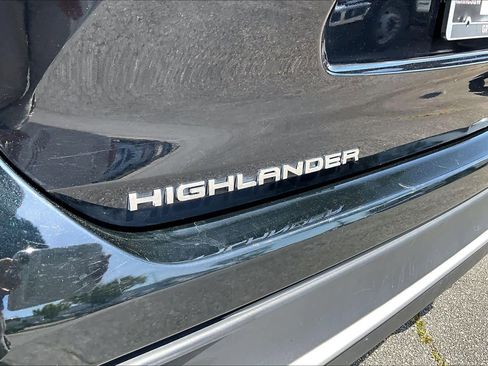 Used 2024 Toyota Highlander XSE FWD image 31