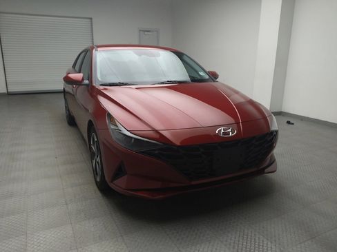 Used 2023 Hyundai Elantra SEL w/ Convenience Package image 14