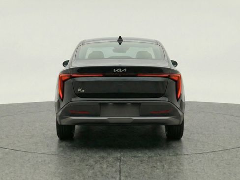 Used 2025 Kia K4 LXS image 7