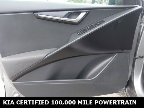 Certified 2024 Kia Niro LX image 19