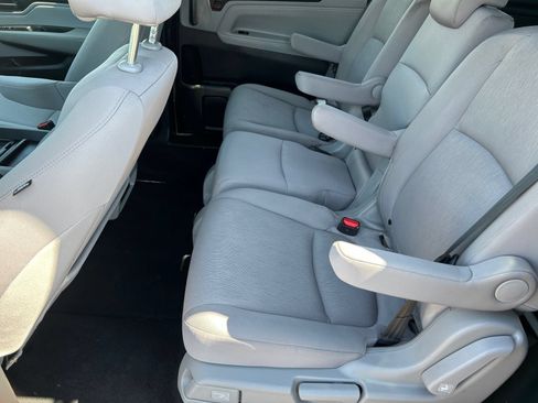 Used 2024 Honda Odyssey EX image 16