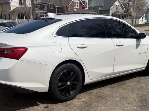 Used 2018 Chevrolet Malibu LT FWD image 10