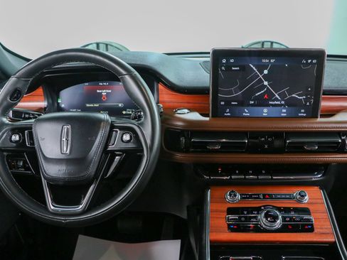 Used 2024 Lincoln Aviator Reserve w/ Jet Package AWD/4WD image 17