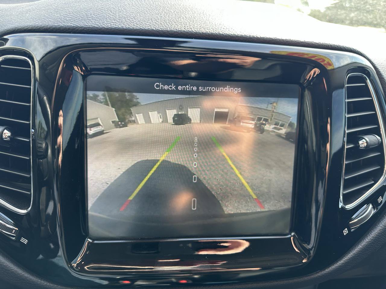 Used 2019 Jeep Compass Limited w/ Safety & Security Group AWD/4WD image 15