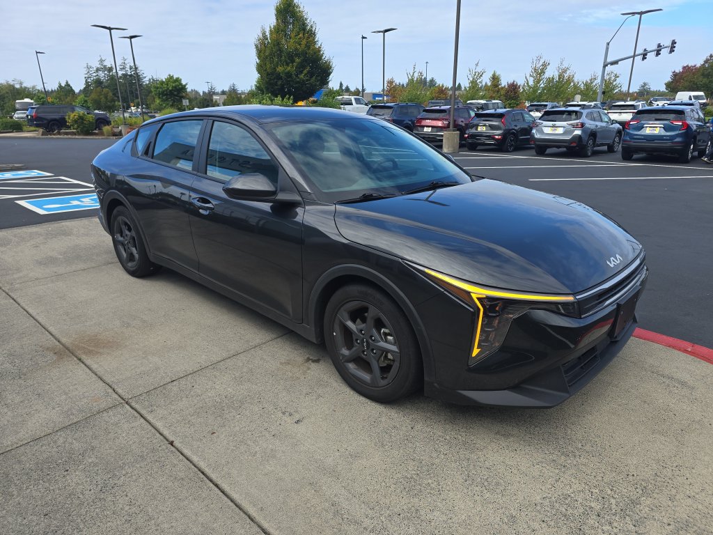 Used 2025 Kia K4 FWD image 6