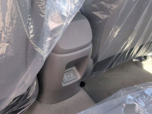 Used 2026 Hyundai Elantra SE FWD image 23