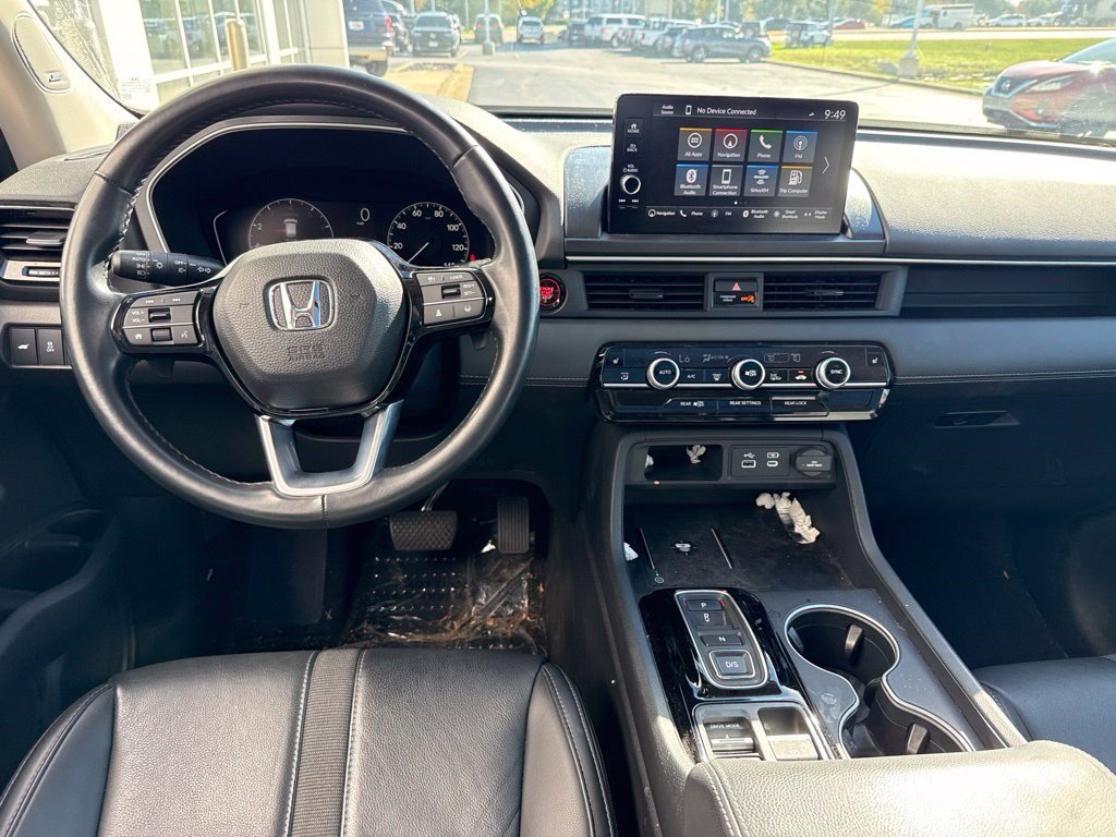 Used 2024 Honda Pilot Touring image 9