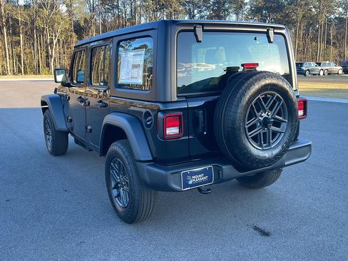 New 2026 Jeep Wrangler Sport AWD/4WD image 5
