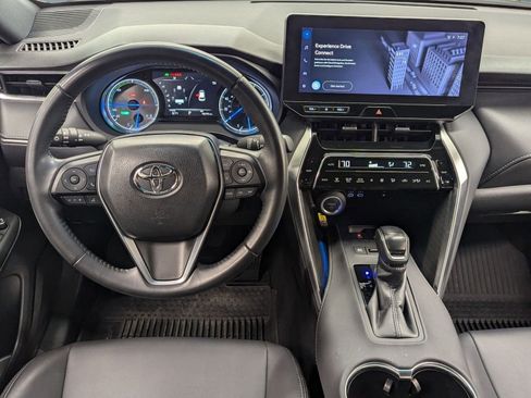 Used 2024 Toyota Venza LE image 22