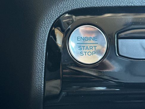 New 2025 Ford Escape SE image 20