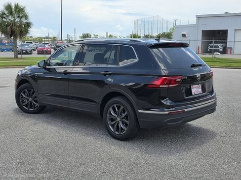 Used 2024 Volkswagen Tiguan SE FWD image 4