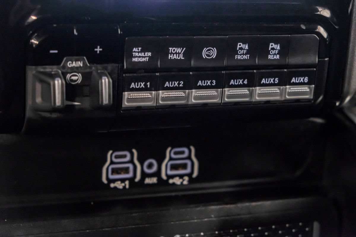 Used 2026 RAM 3500 Laramie w/ Night Edition AWD/4WD image 26