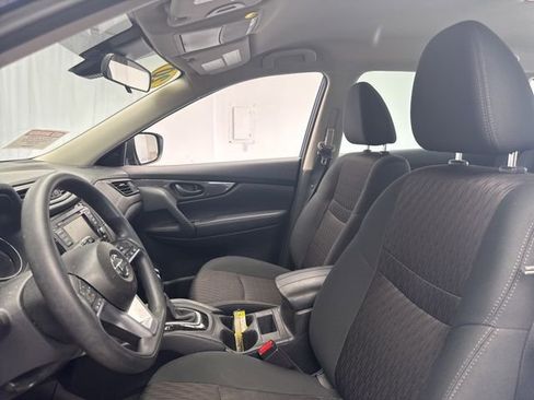 Used 2020 Nissan Rogue S image 8