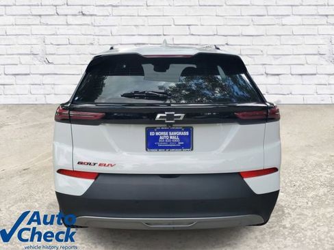 Used 2023 Chevrolet Bolt EUV LT w/ Comfort Package FWD image 3