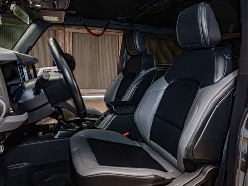 Used 2023 Ford Bronco Big Bend image 19