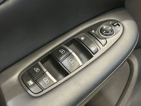 Certified 2025 INFINITI QX50 Luxe w/ Accent Package AWD/4WD image 23