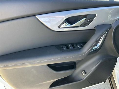 New 2025 Chevrolet Blazer LT w/ Convenience Package image 20