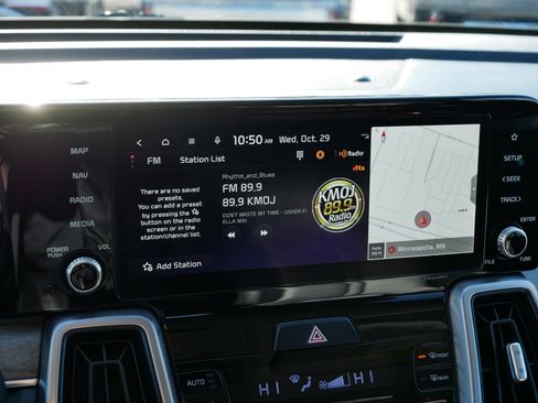 Certified 2023 Kia Sorento S image 22